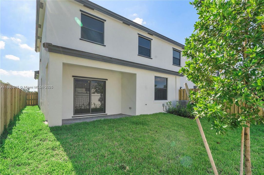 Recientemente alquilado: $4,200 (3 camas, 2 baños, 1854 Pies cuadrados)