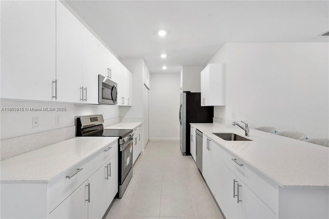 Recientemente alquilado: $4,200 (3 camas, 2 baños, 1854 Pies cuadrados)