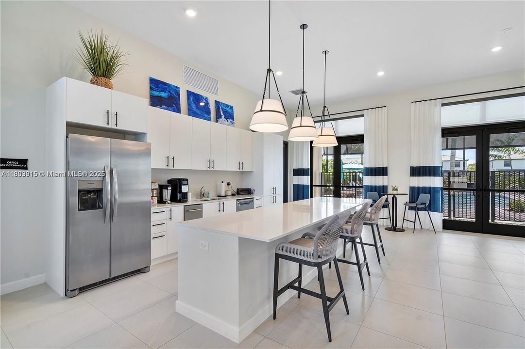 Recientemente alquilado: $4,200 (3 camas, 2 baños, 1854 Pies cuadrados)