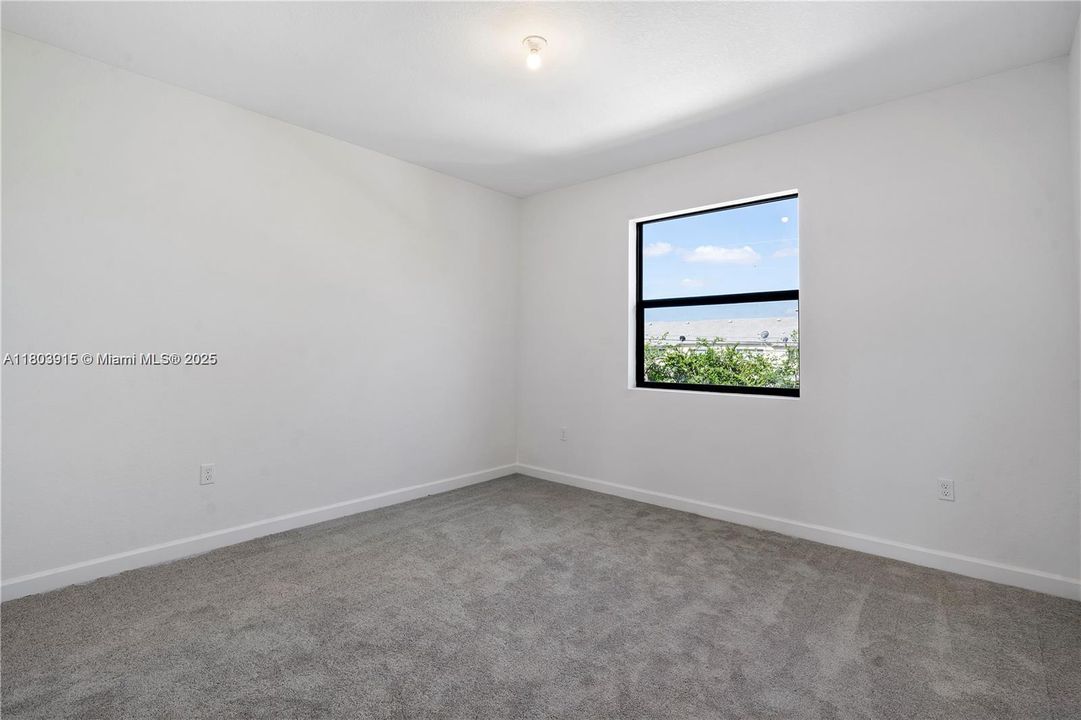 Recientemente alquilado: $4,200 (3 camas, 2 baños, 1854 Pies cuadrados)