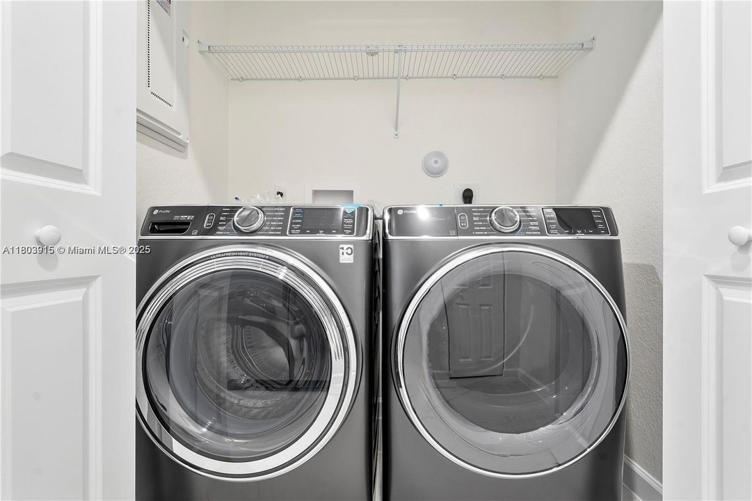 Recientemente alquilado: $4,200 (3 camas, 2 baños, 1854 Pies cuadrados)