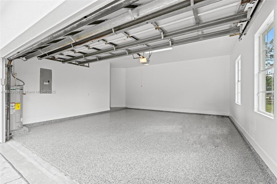 Recently Sold: $870,000 (4 beds, 3 baths, 2405 Square Feet)