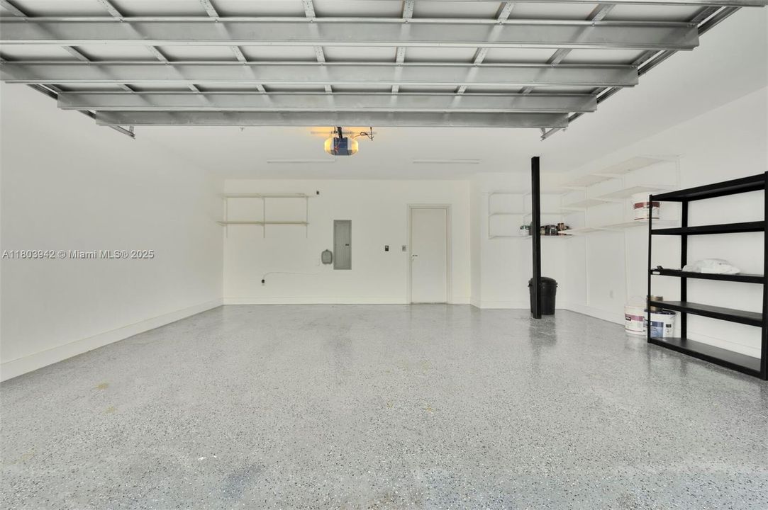 Recently Rented: $4,500 (3 beds, 3 baths, 1586 Square Feet)