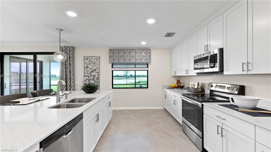 Vendido Recientemente: $345,000 (3 camas, 2 baños, 0 Pies cuadrados)