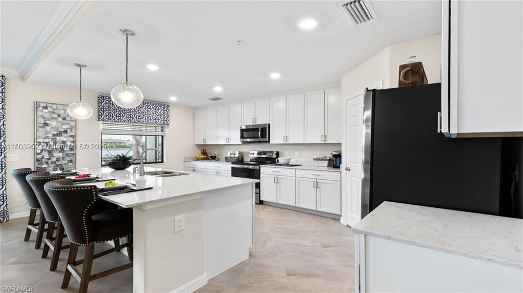 Vendido Recientemente: $345,000 (3 camas, 2 baños, 0 Pies cuadrados)