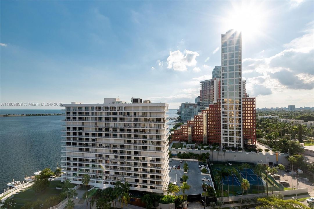 Недавно арендовано: $7,500 (3 спален, 3 ванн, 2059 Квадратных фут)