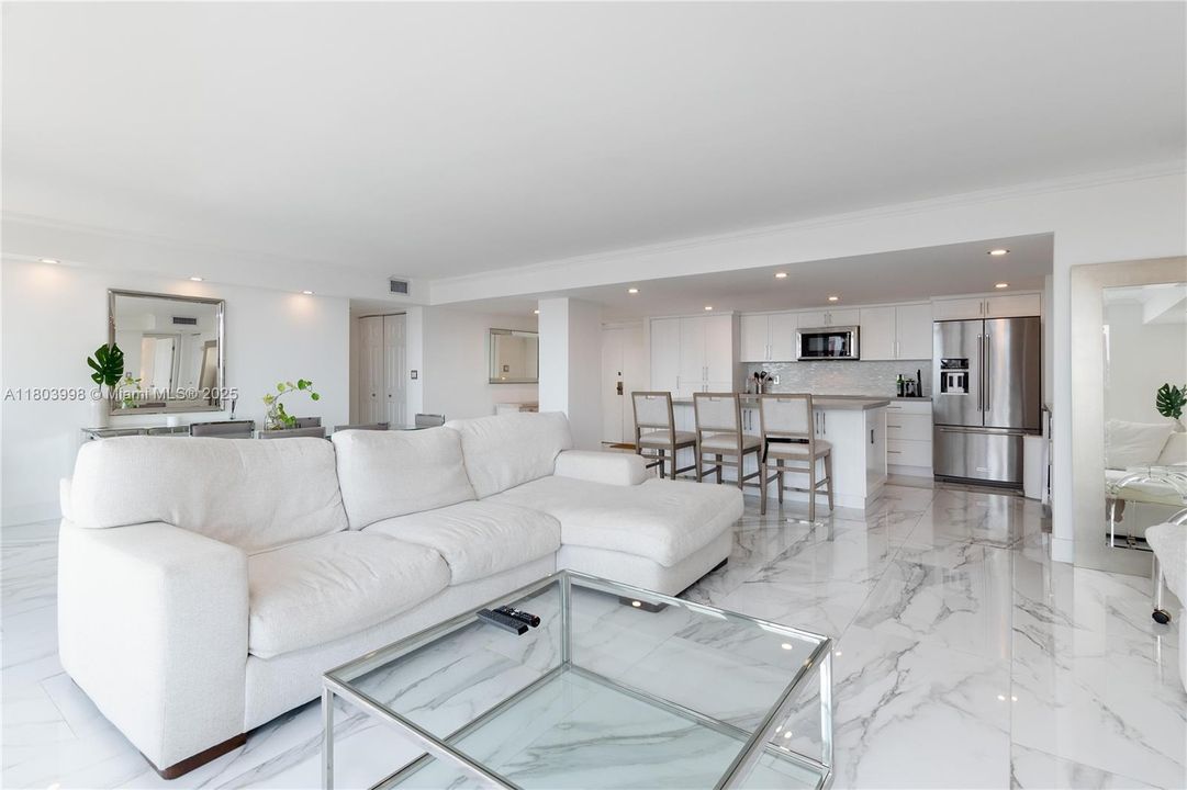 Недавно арендовано: $7,500 (3 спален, 3 ванн, 2059 Квадратных фут)