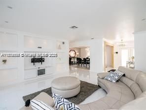 Recently Rented: $7,500 (4 beds, 3 baths, 3052 Square Feet)