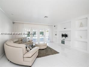 Recently Rented: $7,500 (4 beds, 3 baths, 3052 Square Feet)