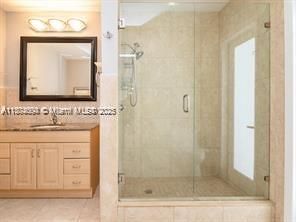 Recently Rented: $7,500 (4 beds, 3 baths, 3052 Square Feet)