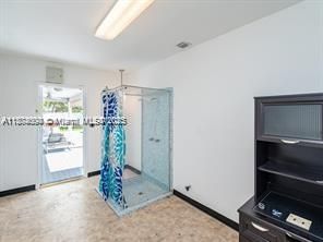 Recently Rented: $7,500 (4 beds, 3 baths, 3052 Square Feet)