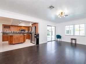 Recently Rented: $7,500 (4 beds, 3 baths, 3052 Square Feet)