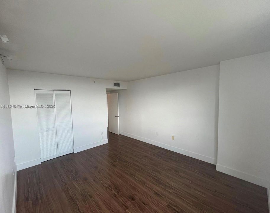 待售: $569,000 (1 贝兹, 1 浴室, 746 平方英尺)