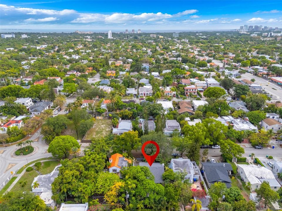 Recently Sold: $949,900 (2 beds, 2 baths, 1328 Square Feet)