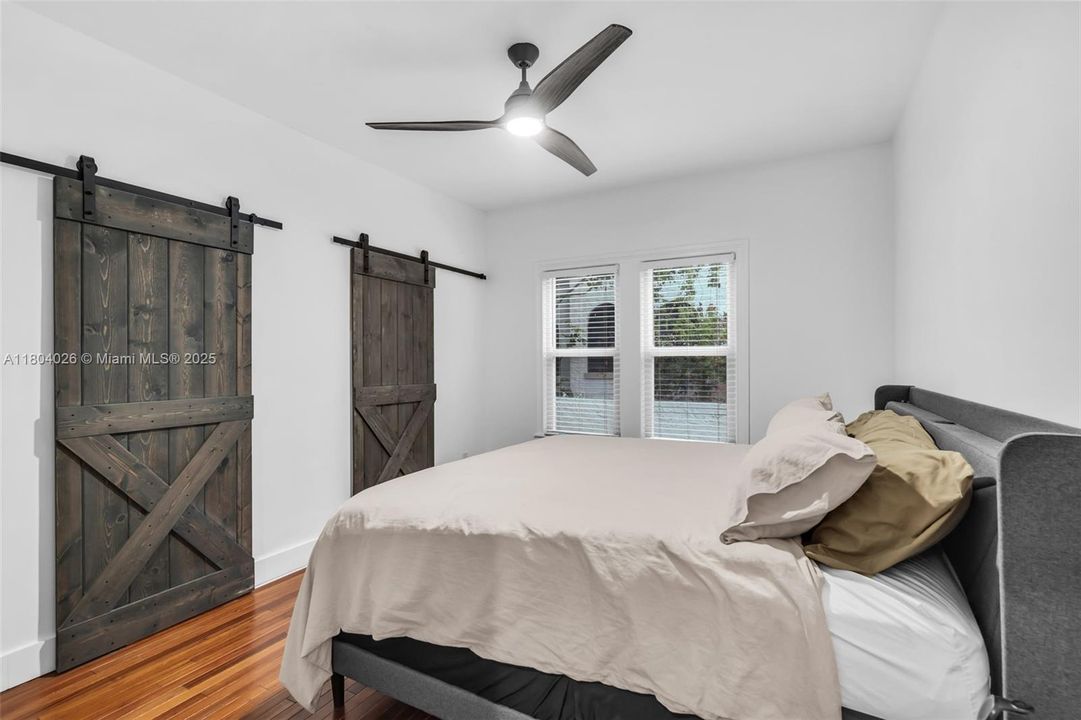 Recently Sold: $949,900 (2 beds, 2 baths, 1328 Square Feet)