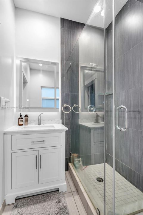 Recently Sold: $949,900 (2 beds, 2 baths, 1328 Square Feet)