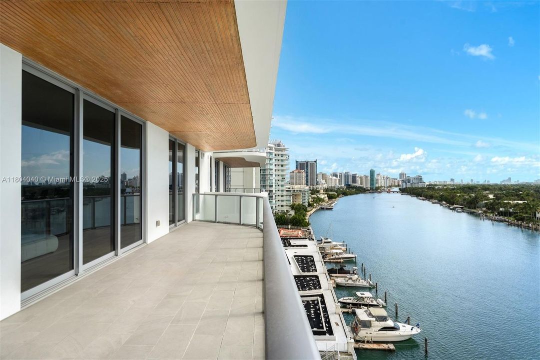 For Sale: $2,078,400 (2 beds, 2 baths, 1299 Square Feet)