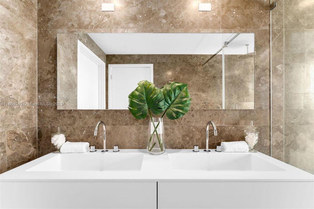 For Sale: $2,078,400 (2 beds, 2 baths, 1299 Square Feet)