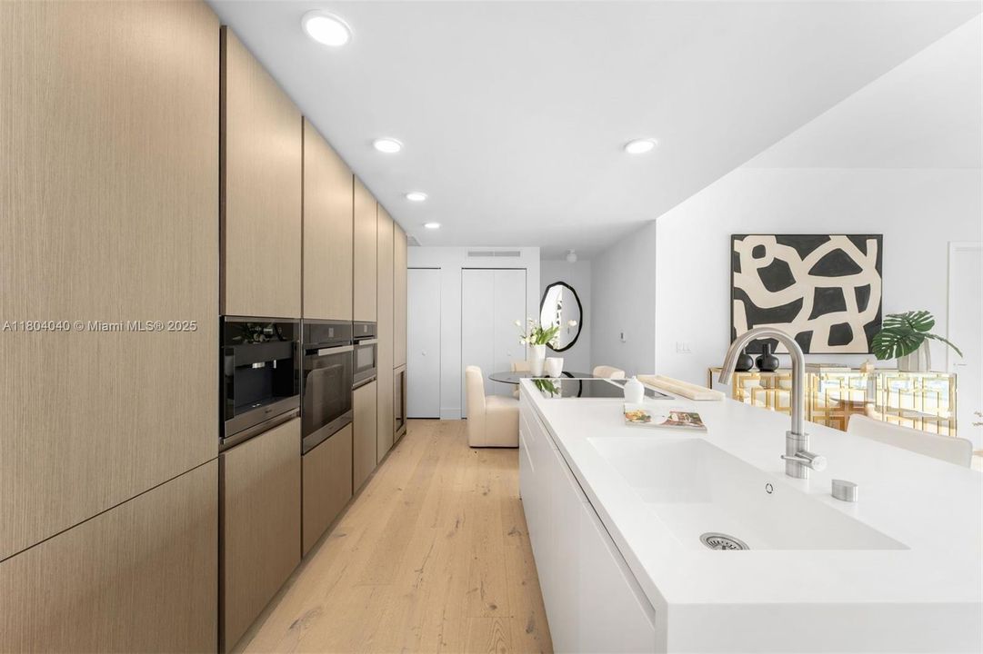 For Sale: $2,078,400 (2 beds, 2 baths, 1299 Square Feet)