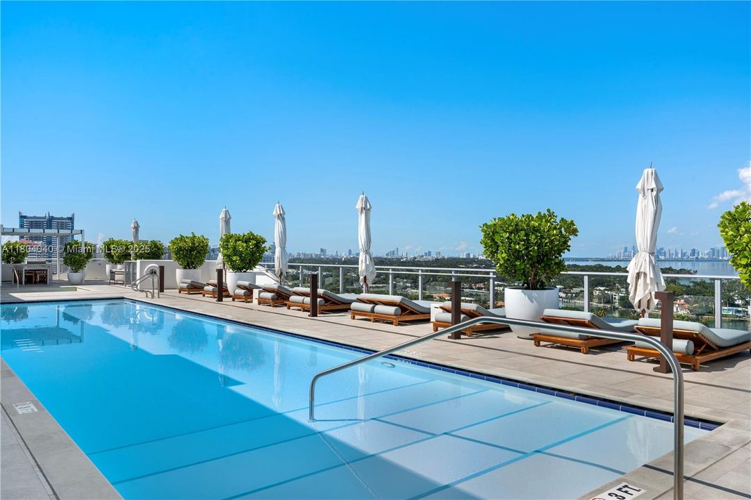 For Sale: $2,078,400 (2 beds, 2 baths, 1299 Square Feet)