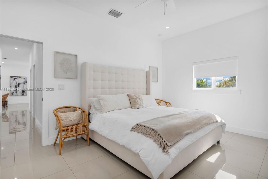 最近租的: $5,000 (3 贝兹, 2 浴室, 1421 平方英尺)