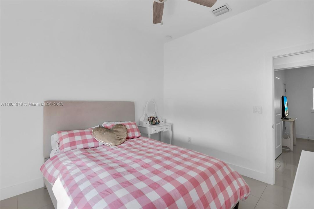 最近租的: $5,000 (3 贝兹, 2 浴室, 1421 平方英尺)