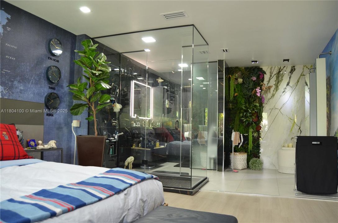 For Sale: $730,000 (3 beds, 2 baths, 1712 Square Feet)