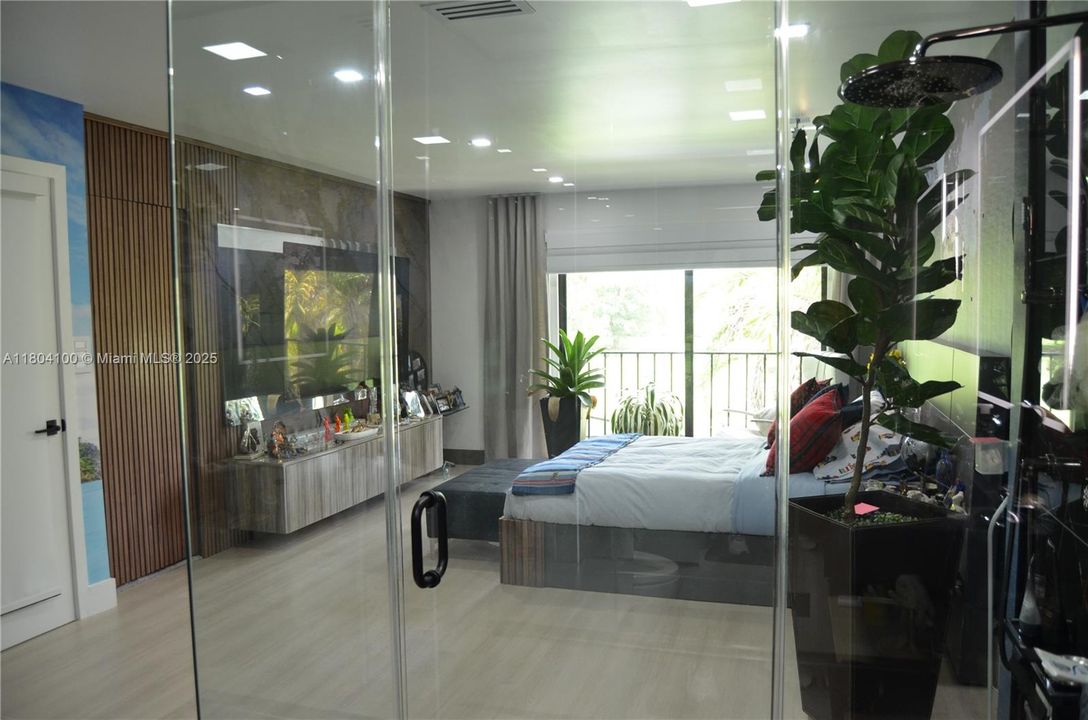 For Sale: $730,000 (3 beds, 2 baths, 1712 Square Feet)