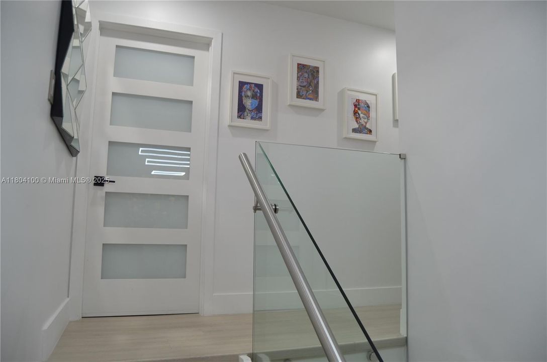 For Sale: $730,000 (3 beds, 2 baths, 1712 Square Feet)