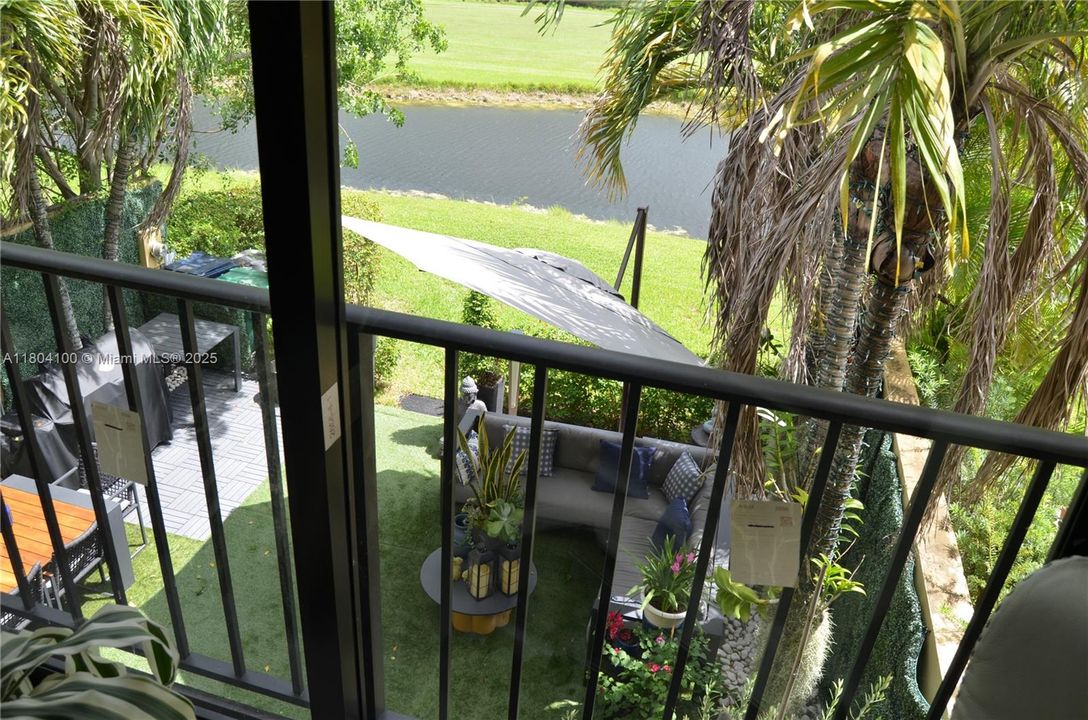 For Sale: $730,000 (3 beds, 2 baths, 1712 Square Feet)