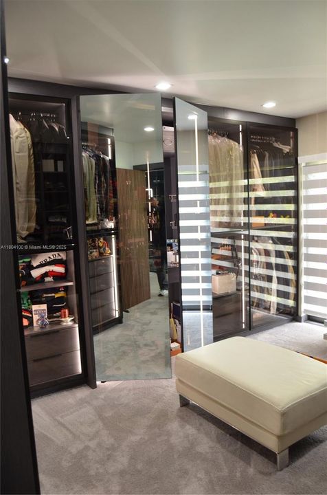 For Sale: $730,000 (3 beds, 2 baths, 1712 Square Feet)