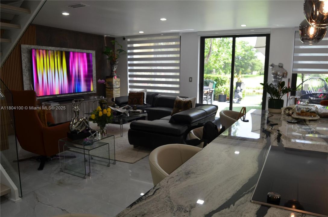 For Sale: $730,000 (3 beds, 2 baths, 1712 Square Feet)