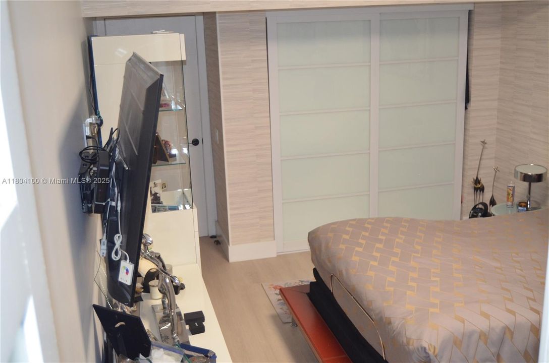 For Sale: $730,000 (3 beds, 2 baths, 1712 Square Feet)