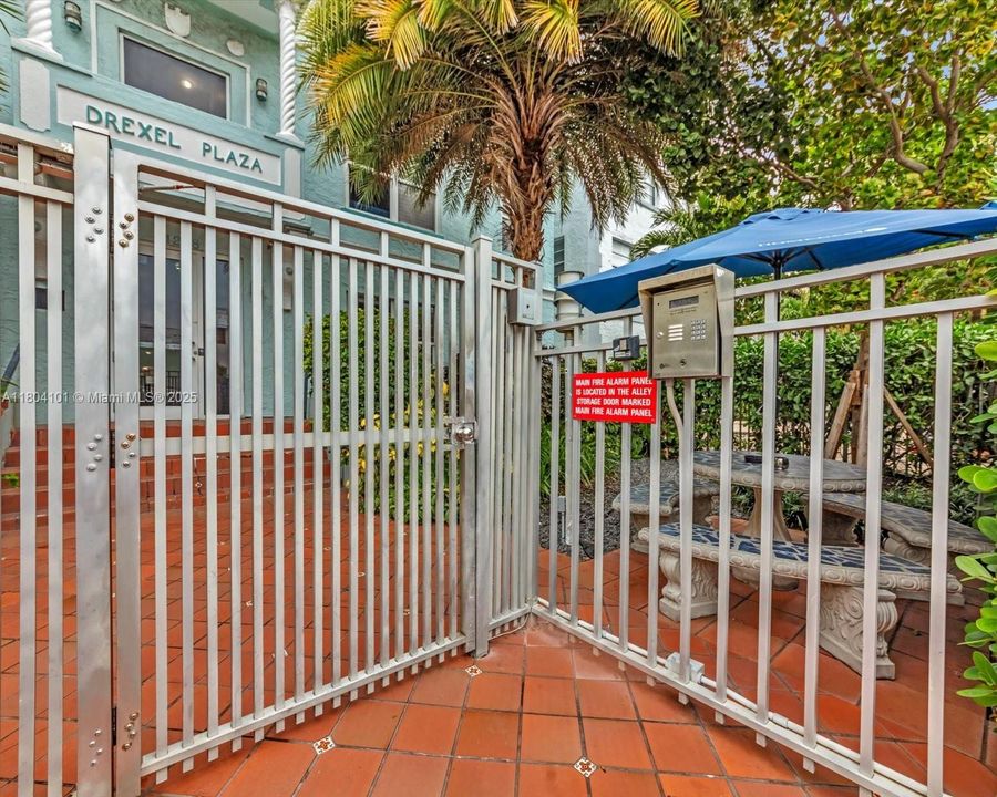 Vendido Recientemente: $285,000 (2 camas, 2 baños, 629 Pies cuadrados)