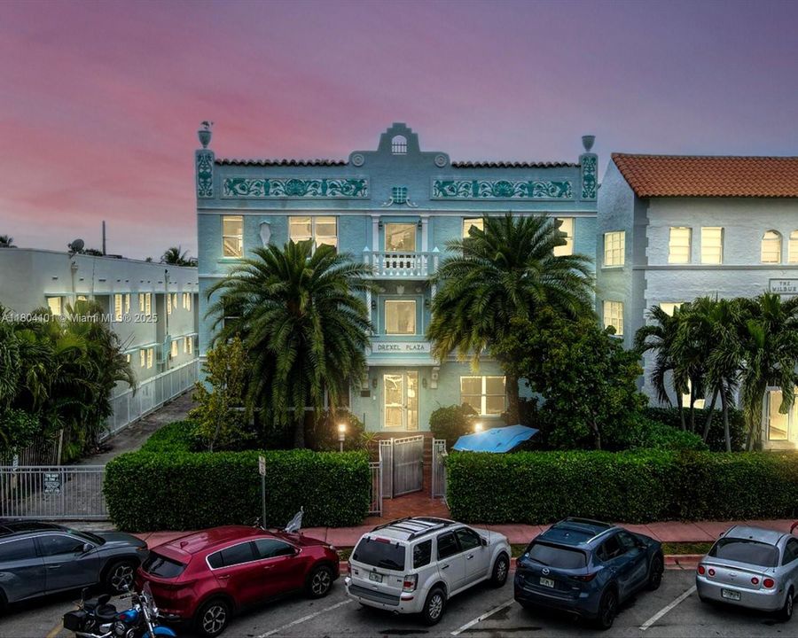 Vendido Recientemente: $285,000 (2 camas, 2 baños, 629 Pies cuadrados)