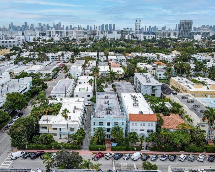 Vendido Recientemente: $285,000 (2 camas, 2 baños, 629 Pies cuadrados)