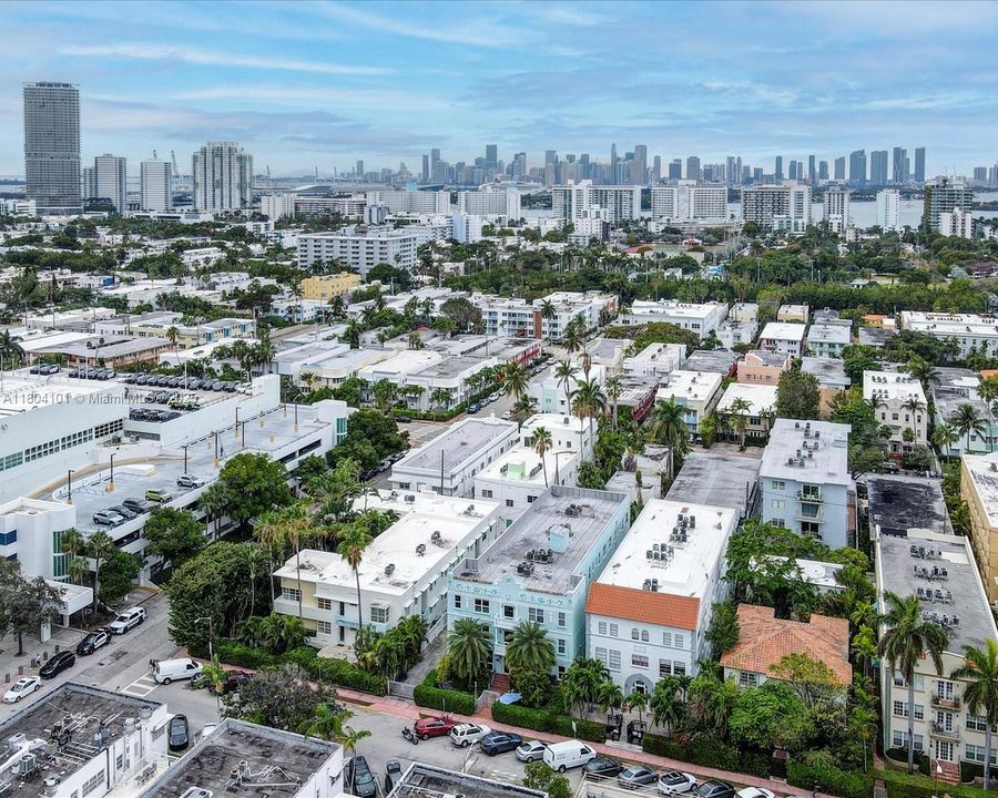 Vendido Recientemente: $285,000 (2 camas, 2 baños, 629 Pies cuadrados)