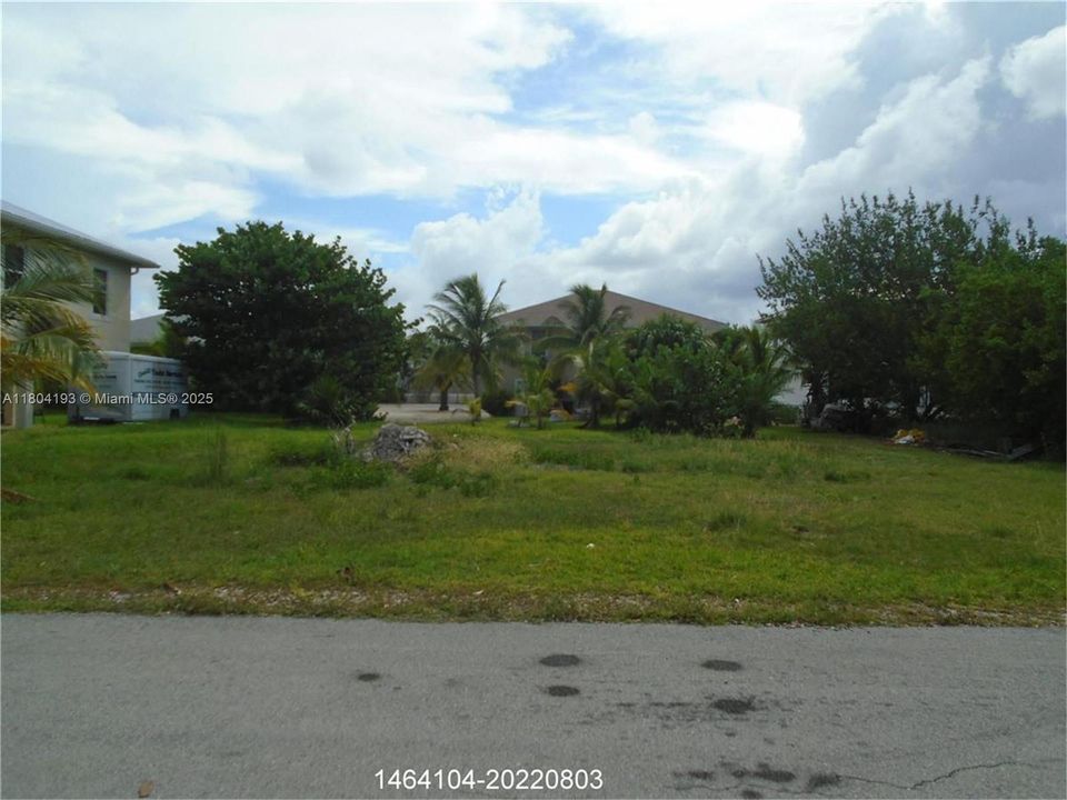 For Sale: $329,000 (0.17 acres)