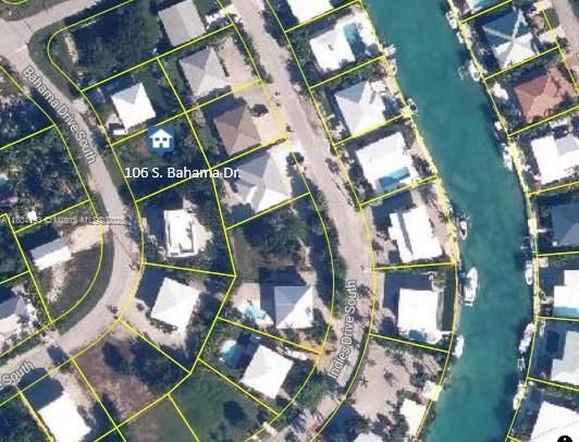 For Sale: $329,000 (0.17 acres)