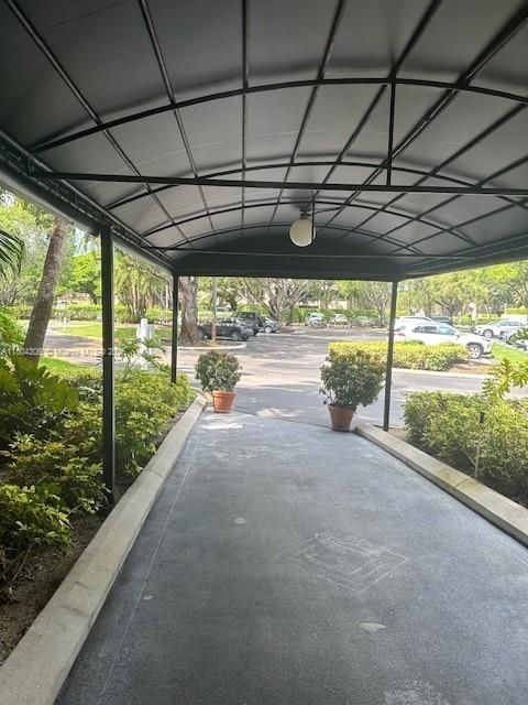 For Sale: $320,000 (2 beds, 2 baths, 1292 Square Feet)