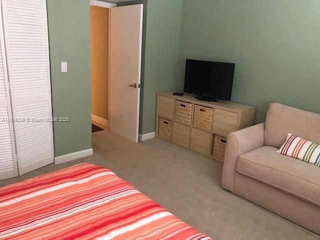 For Sale: $320,000 (2 beds, 2 baths, 1292 Square Feet)