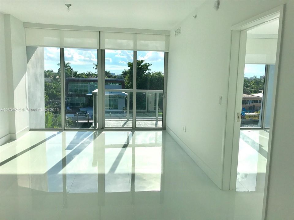 Недавно продано: $920,000 (2 спален, 2 ванн, 1106 Квадратных фут)