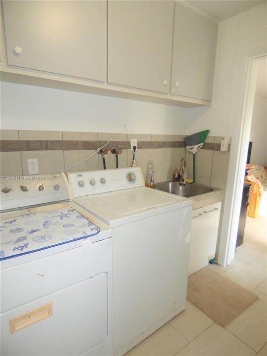 Recently Rented: $1,350 (0 beds, 1 baths, 400 Square Feet)