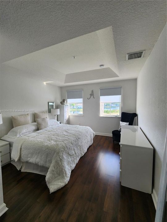 Recently Rented: $2,500 (2 beds, 2 baths, 1205 Square Feet)