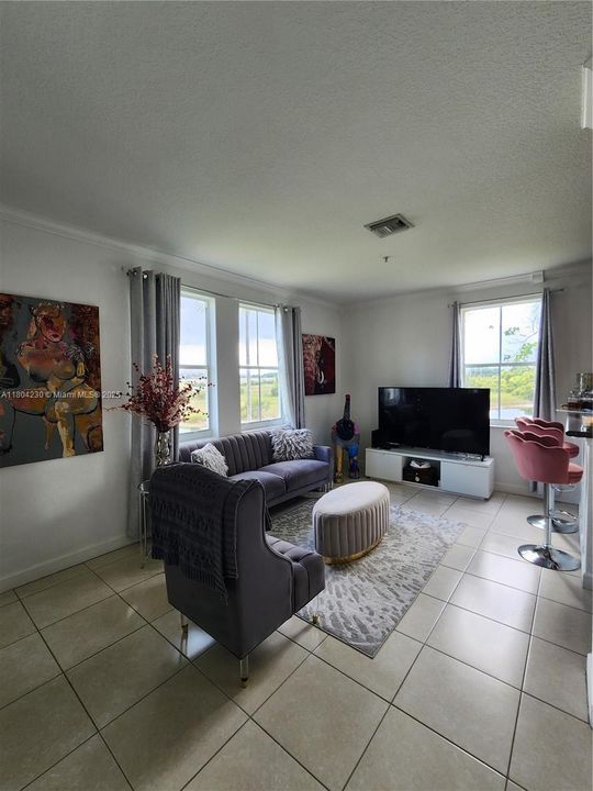 Recently Rented: $2,500 (2 beds, 2 baths, 1205 Square Feet)