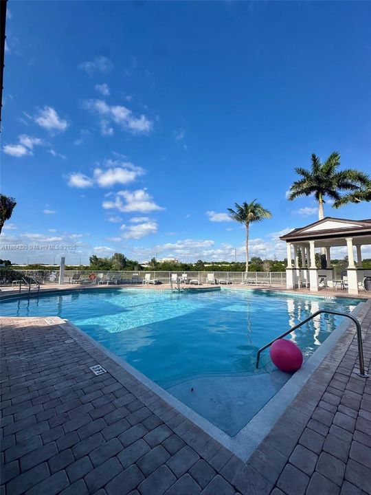 Recently Rented: $2,500 (2 beds, 2 baths, 1205 Square Feet)