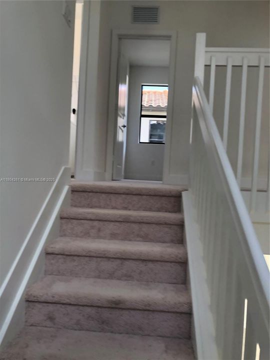 Recientemente alquilado: $2,200 (3 camas, 2 baños, 1933 Pies cuadrados)