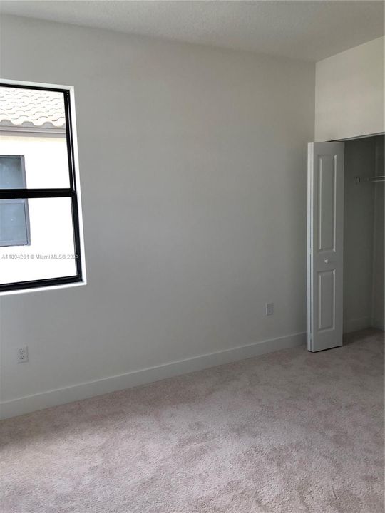 Recientemente alquilado: $2,200 (3 camas, 2 baños, 1933 Pies cuadrados)