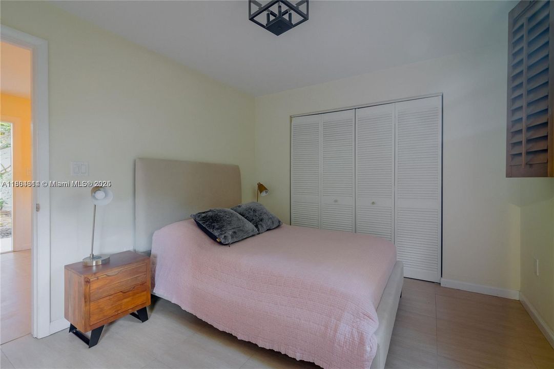 En Renta: $12,250 (4 camas, 3 baños, 2458 Pies cuadrados)