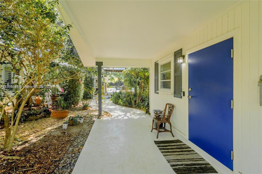 En Renta: $12,250 (4 camas, 3 baños, 2458 Pies cuadrados)